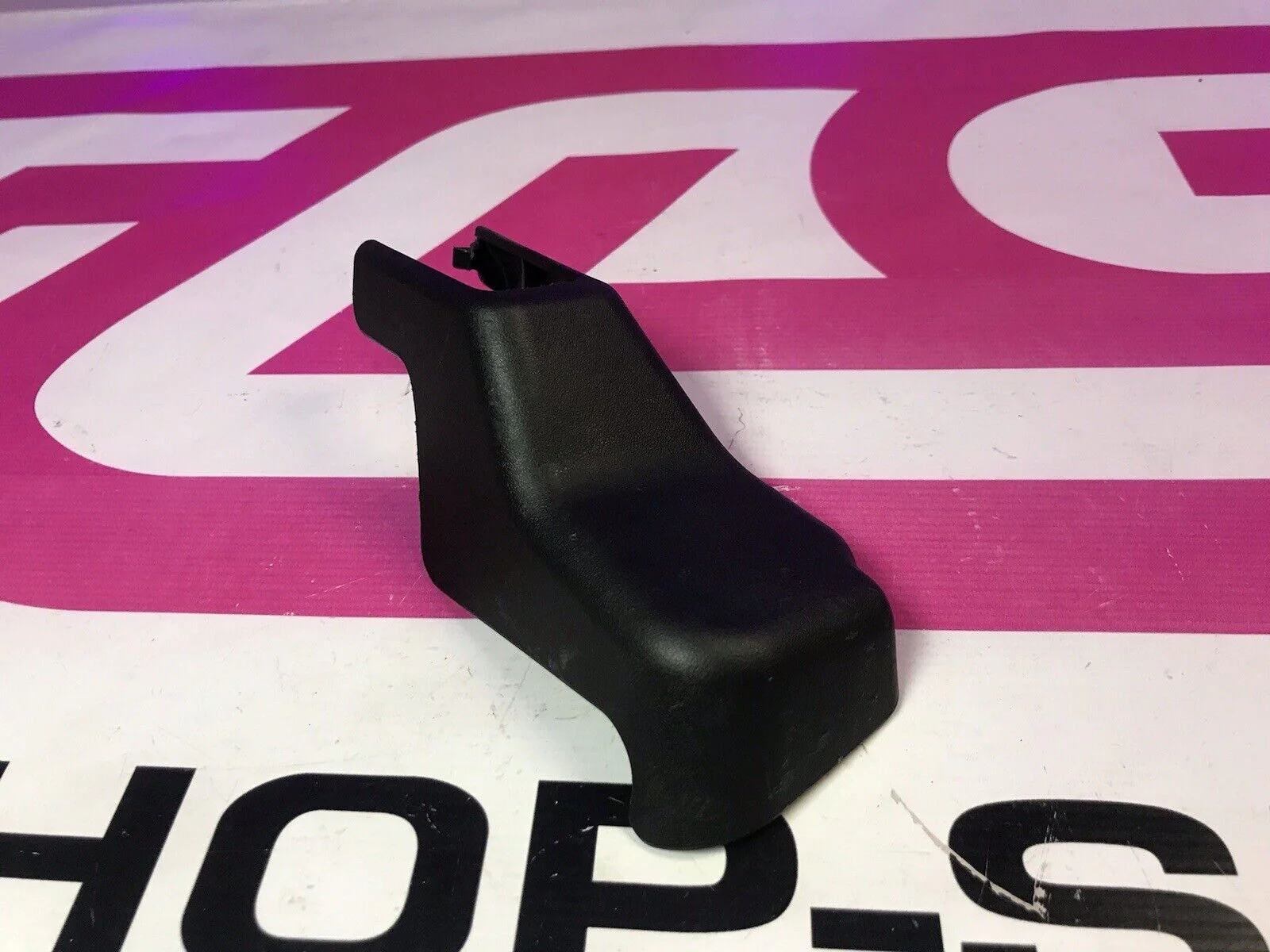 2004-2007 Subaru Seat Track Cover OEM Outer Impreza/wrx/sti/outback - Image 2