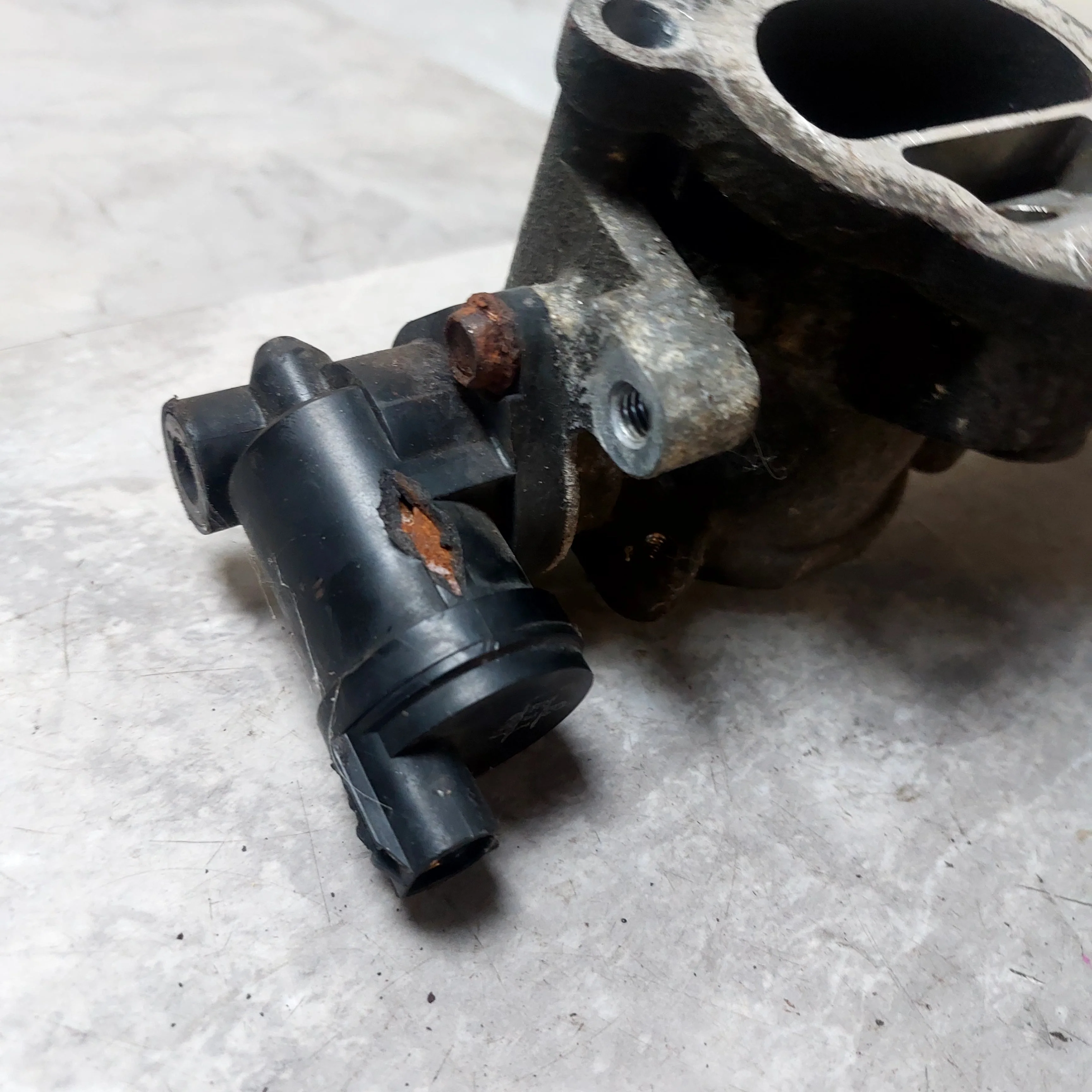 2002-2003 Subaru Impreza WRX Engine OEM Intake Manifold TGV C2 - Image 2