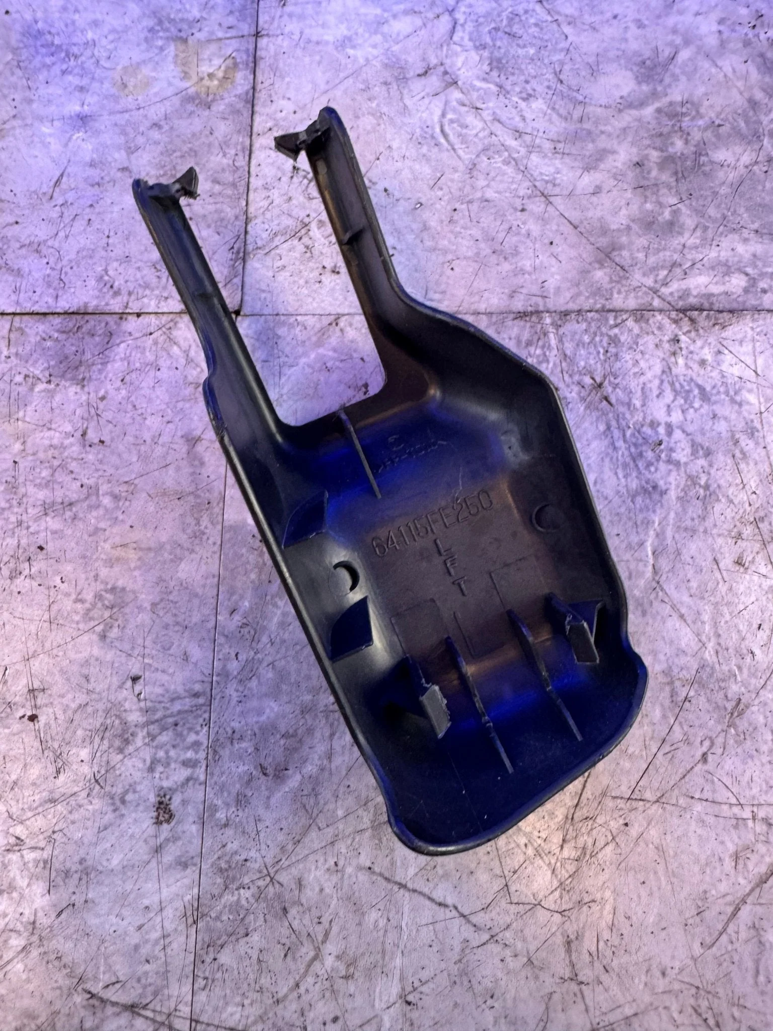 2002-2007 Subaru Front Left Seat OEM Rail Cover Wrx/sti B5 - Image 3