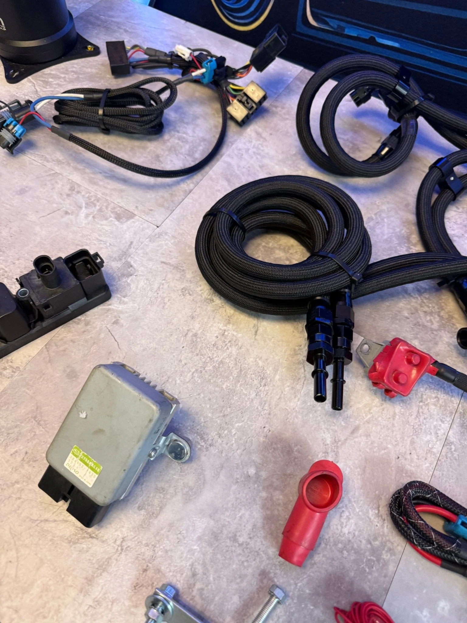2015-2021 Subaru STi Radium Surge Tank AEM 340 Pump & I Wire Kit - Image 2