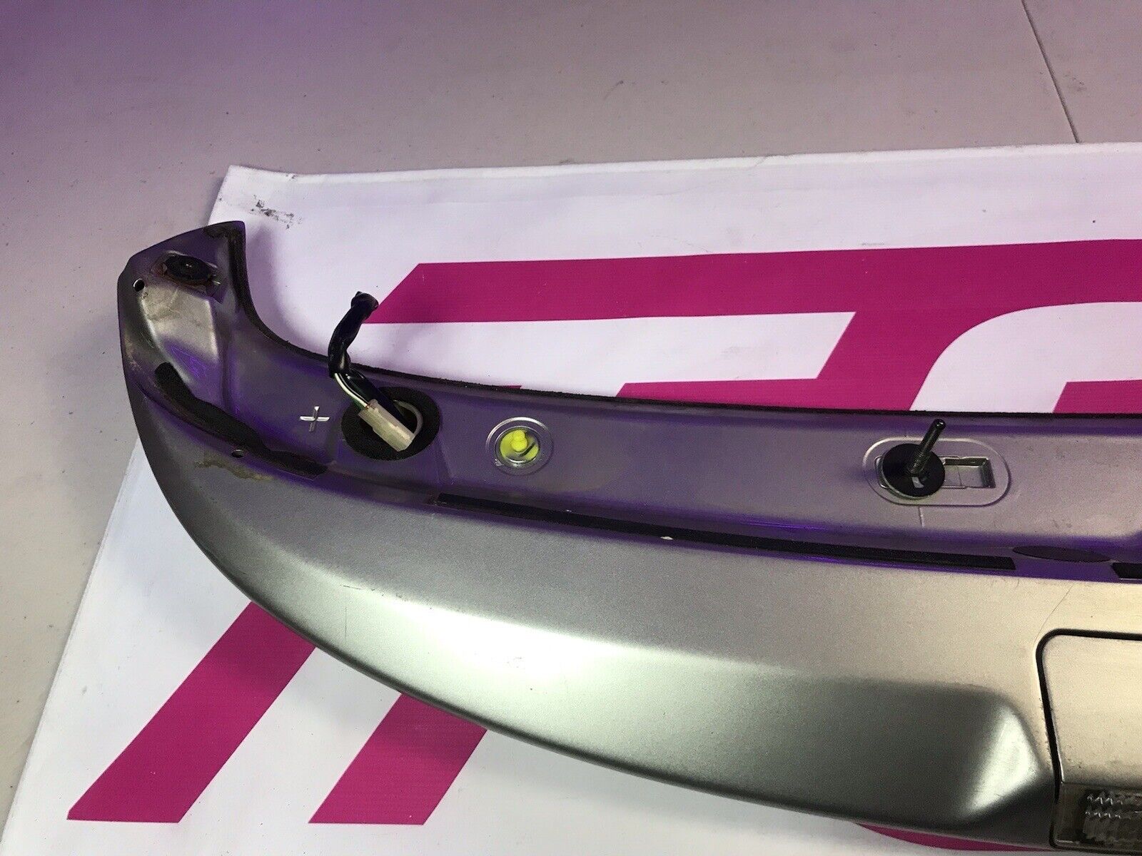 2005-2006 OEM Saabaru Saab 9-2x Rear Wagon Wing - Image 8