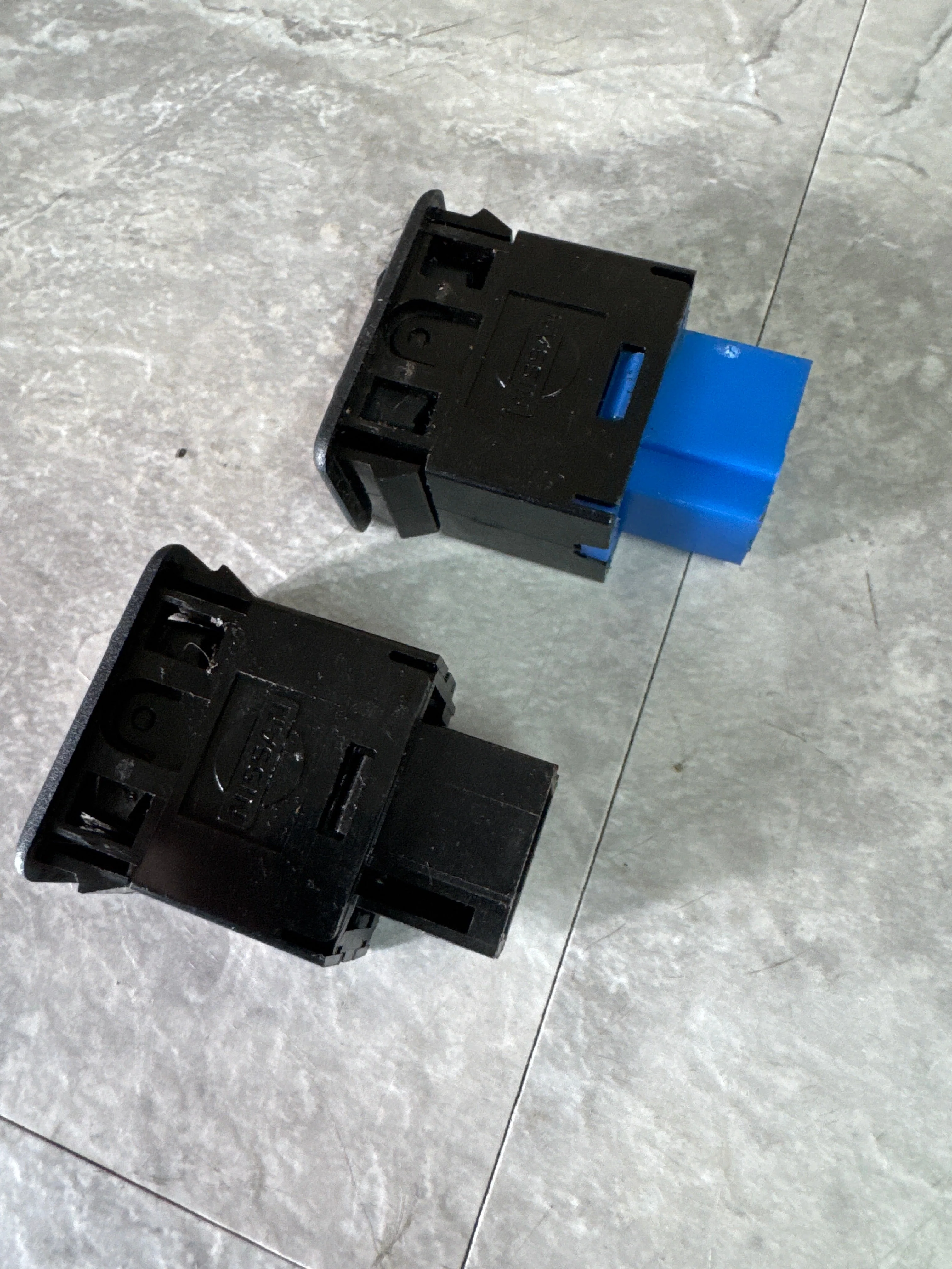 Subaru Seat Heater Switches Set - Image 2