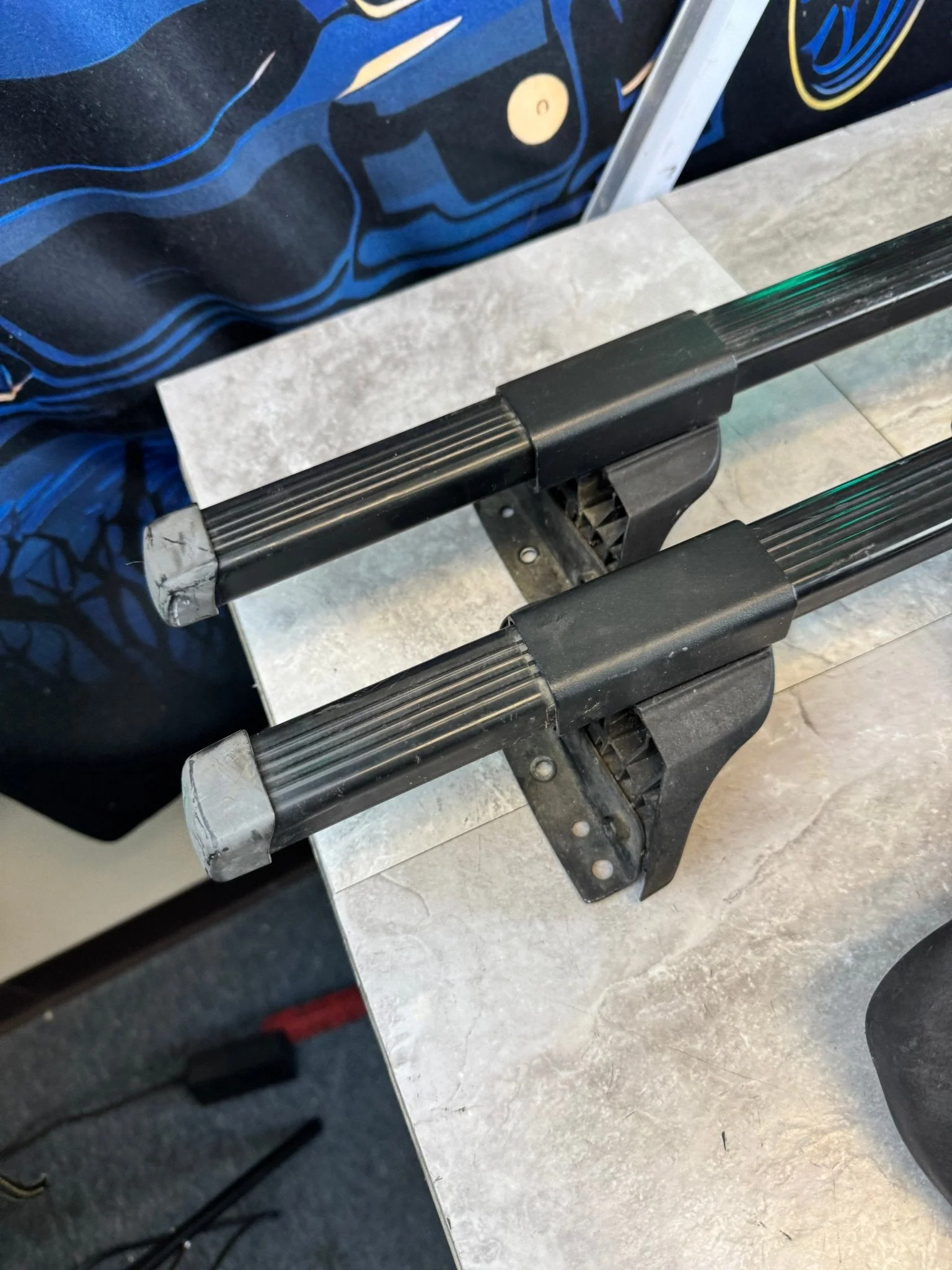 Subaru Impreza WRX STi Thule Roof Rack Rails - Image 2