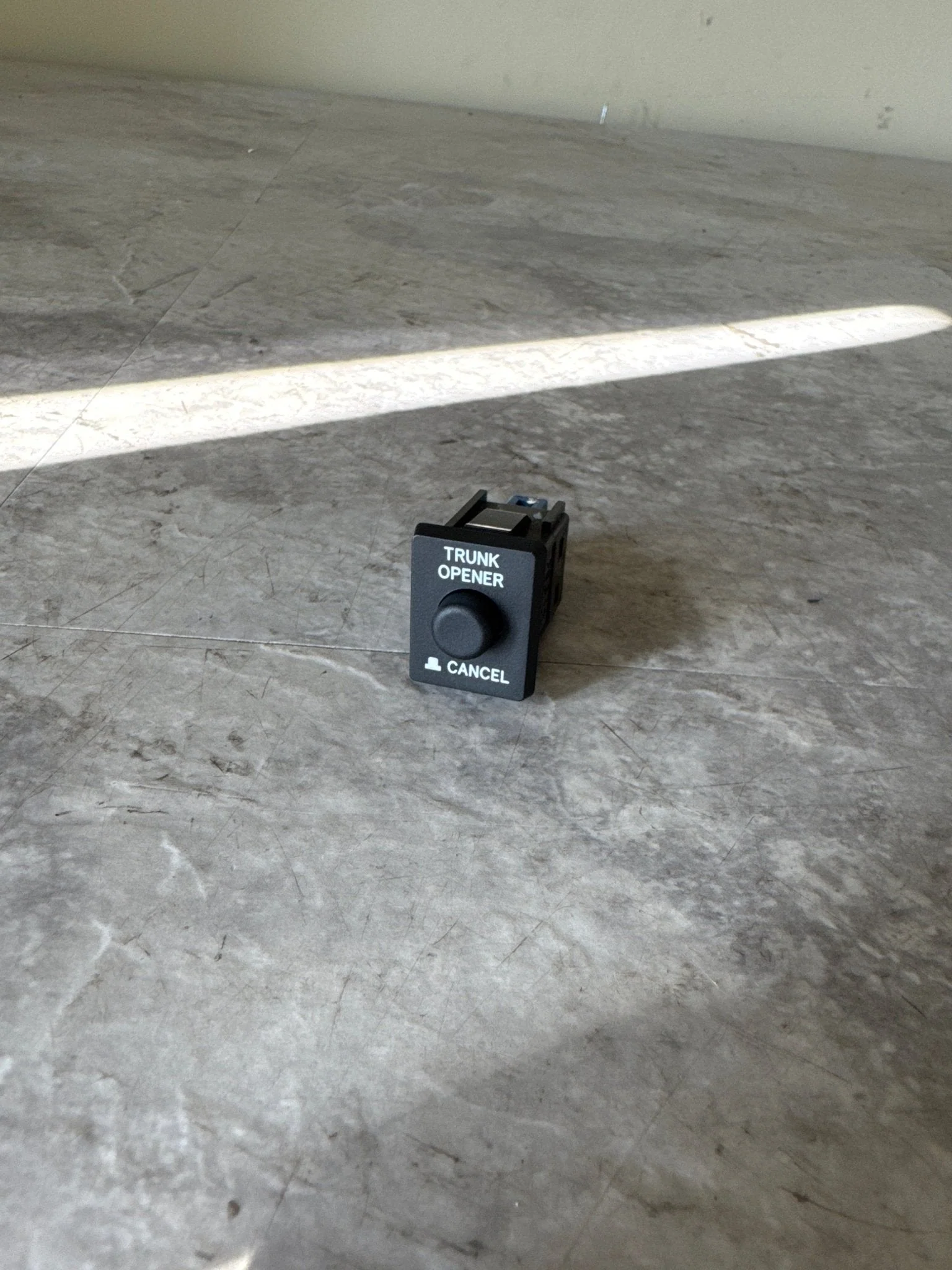 2010-2014 Subaru Legacy Trunk Opener Cancel Control Switch Button