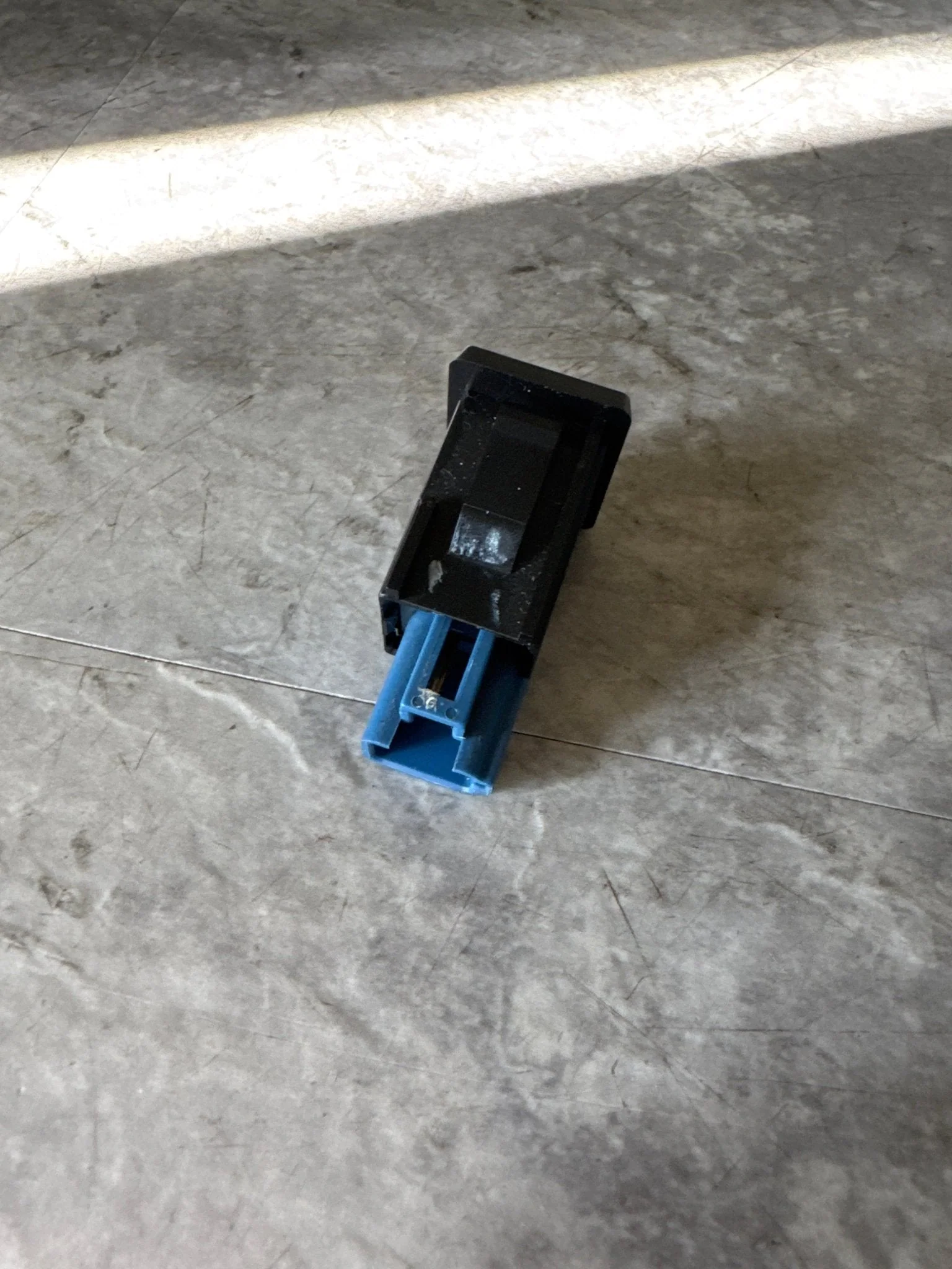 2010-2014 Subaru Legacy Trunk Opener Cancel Control Switch Button - Image 2