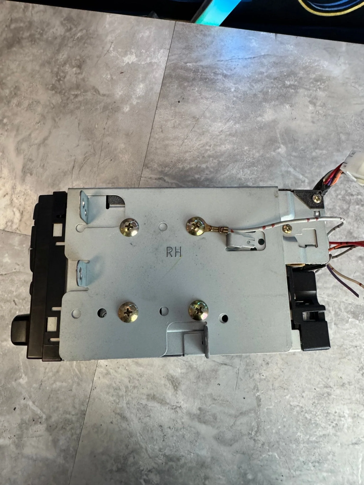 2001-2004 Subaru Impreza OEM Wrx/forester 6 Disc Radio Control Unit Stereo Deck B5 - Image 4