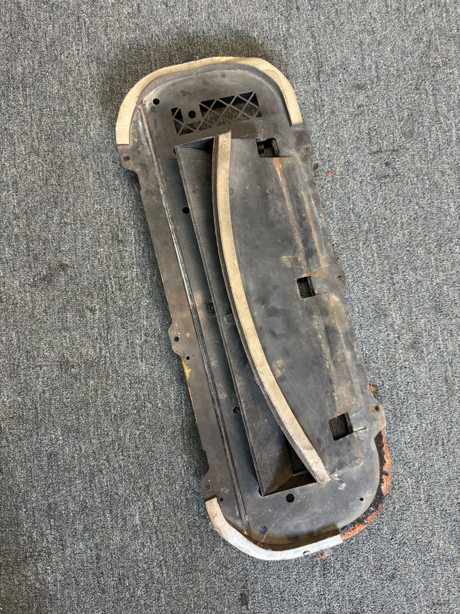 2006-2007 Subaru Impreza WRX STi OEM Intercooler Spray Hood Scoop Splitter Assembly E5