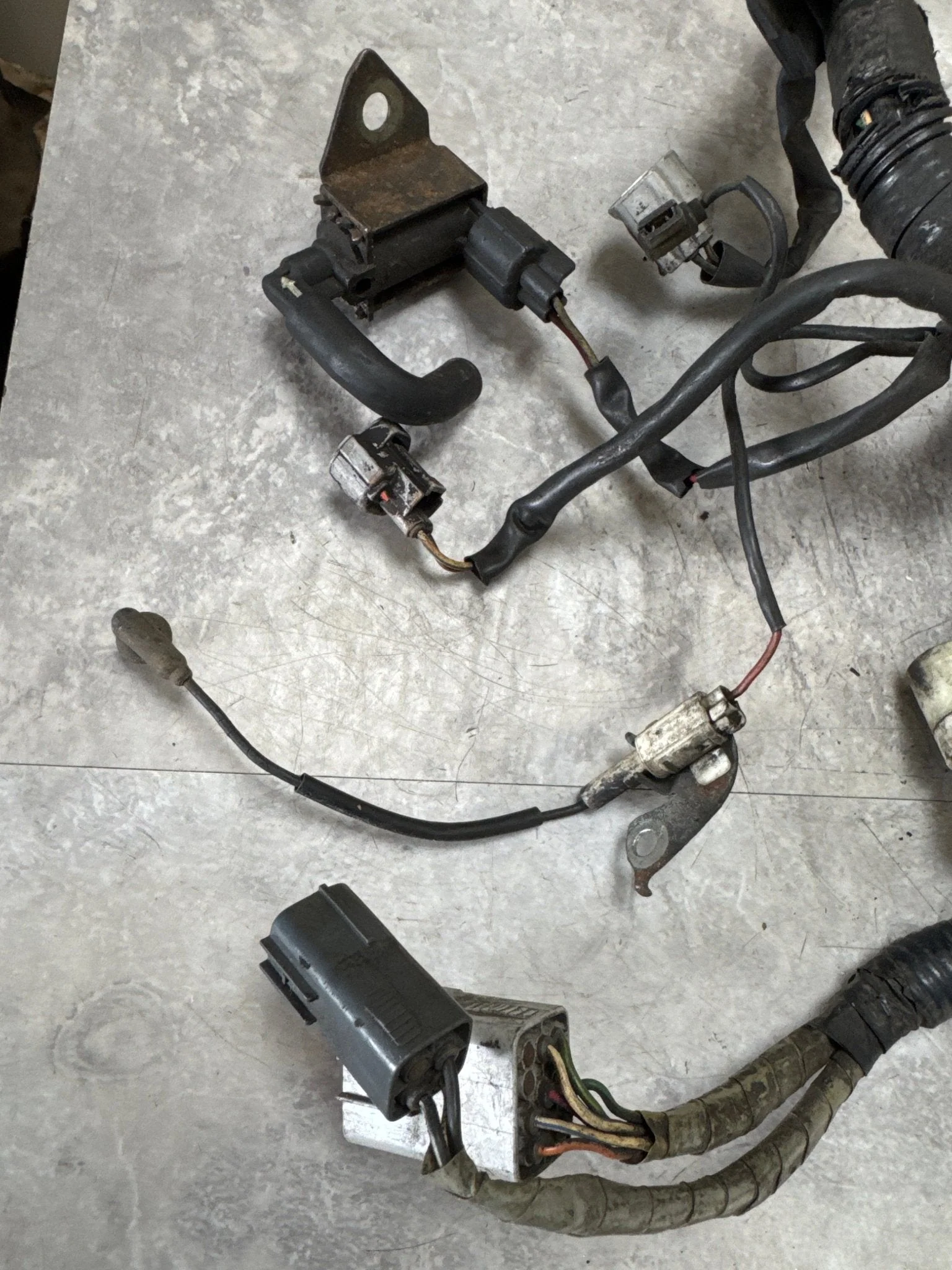 2004-2005 Subaru STi Forester Baja OEM Engine Wiring Harness / XT / Turbo K5 - Image 2
