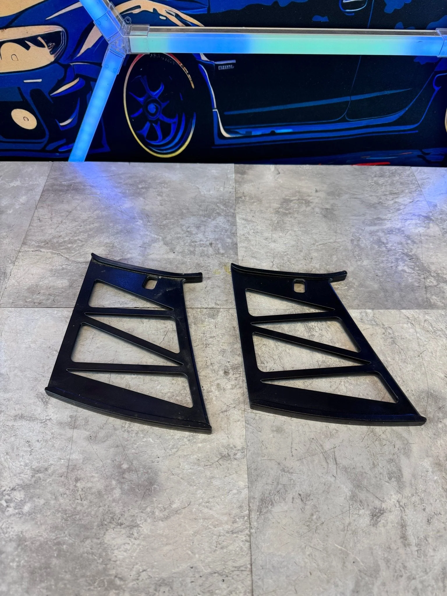 2004-2007 Subaru WRX STi Rear Wing Spoiler Support Stabilizer Bracket Pair