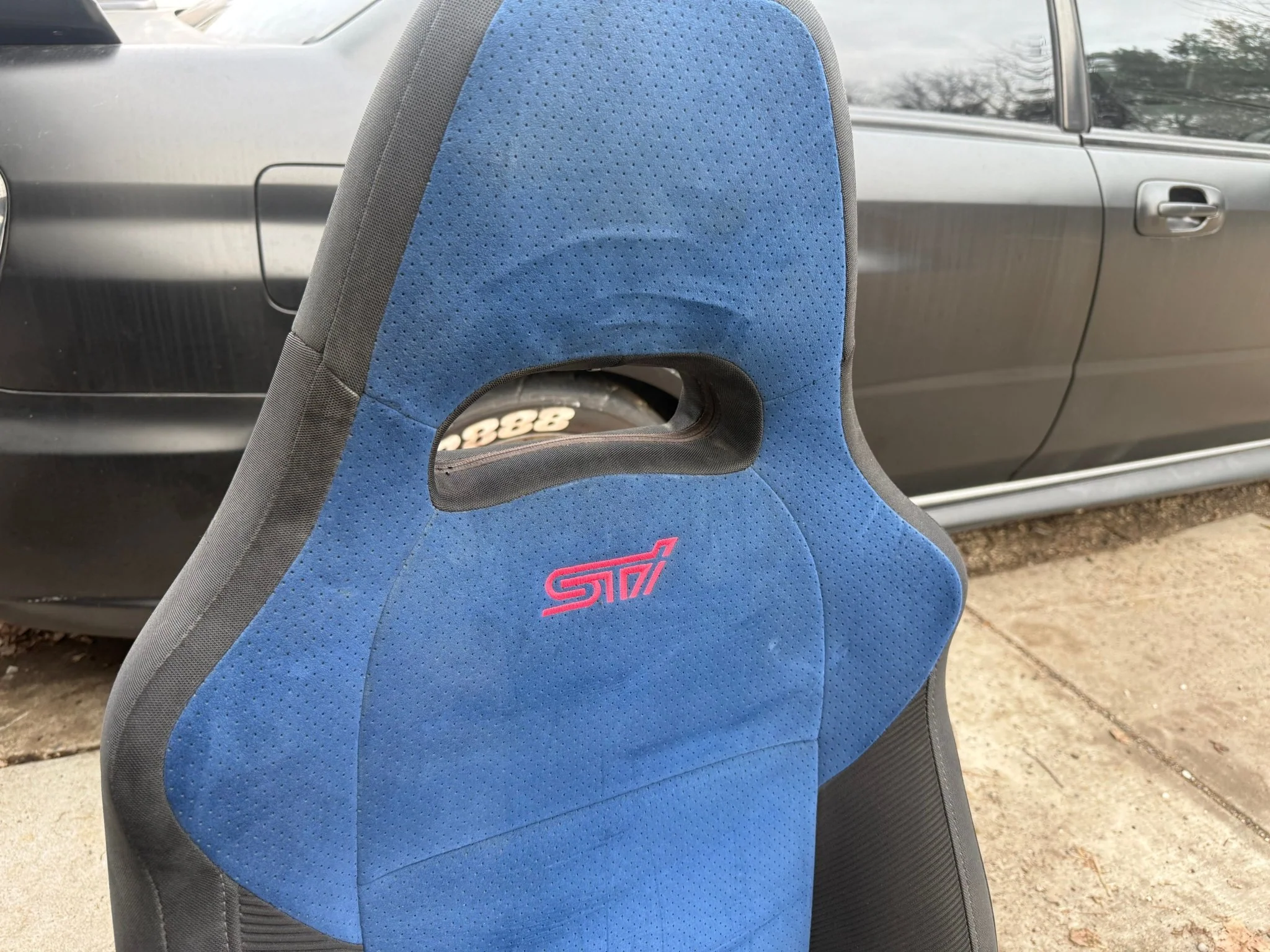 SUBARU STi front seat pair & rear WRX swap blue oem alcantara 2002-2007 pink cherry blossom logo - Image 2