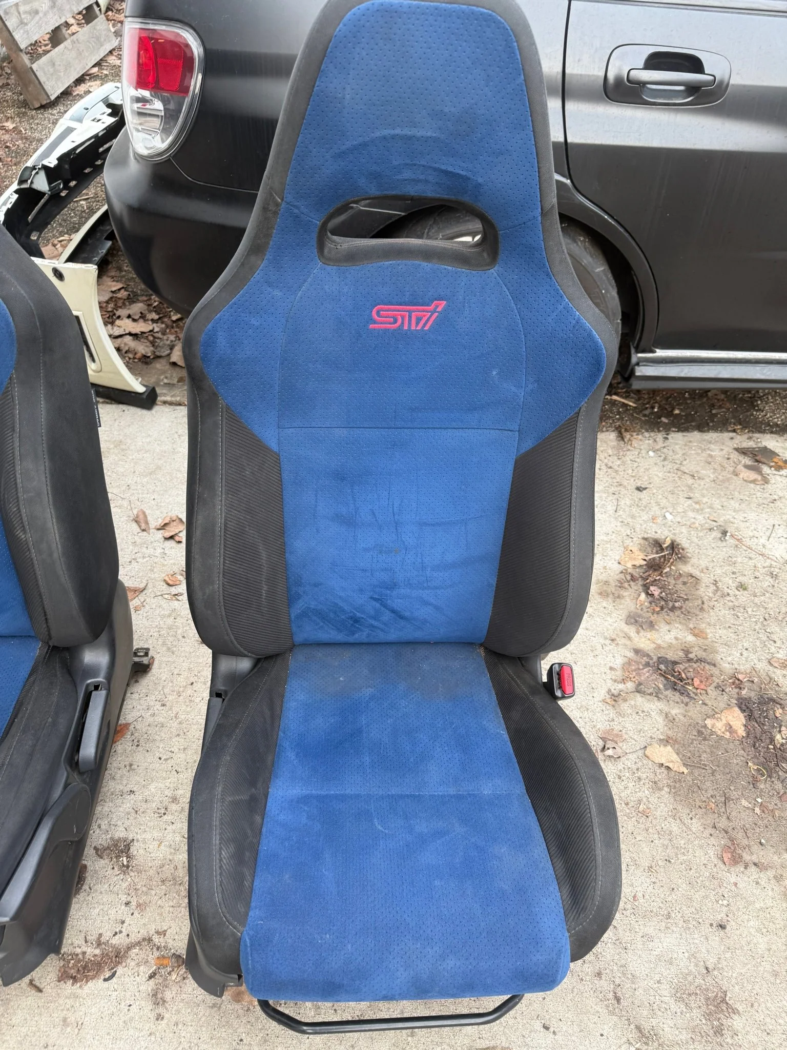 SUBARU STi front seat pair & rear WRX swap blue oem alcantara 2002-2007 pink cherry blossom logo - Image 5