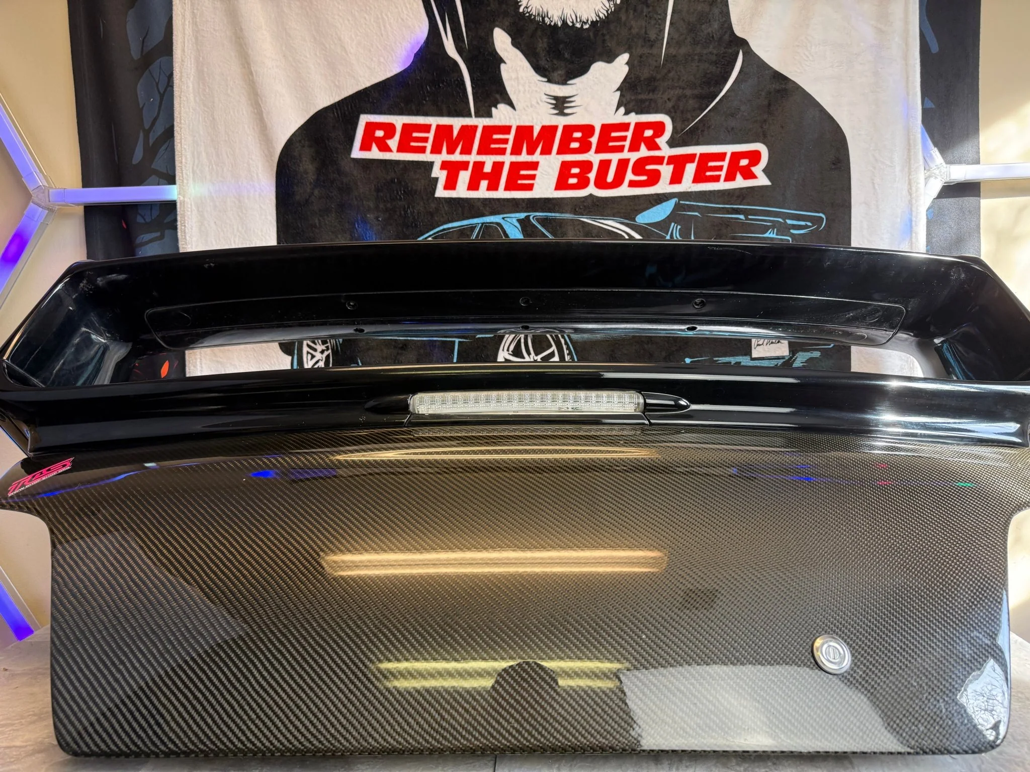 VIS carbon fiber oem style trunk w/ black oem STi wing Subaru wrx 2002-2007 sedan - Image 8