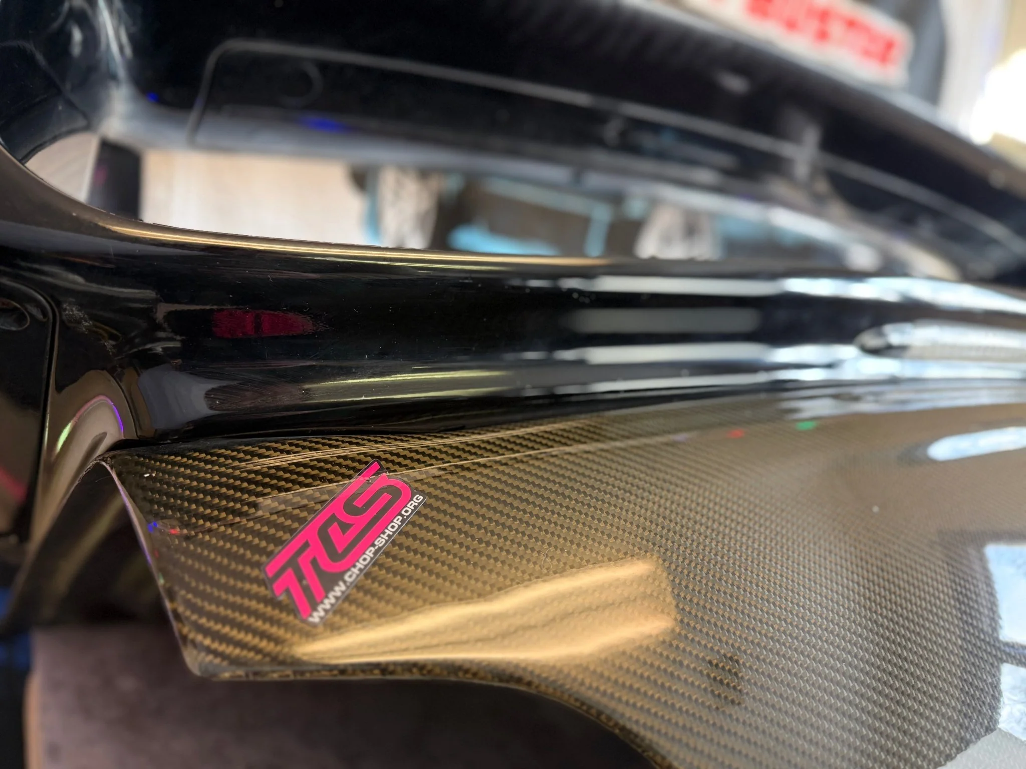VIS carbon fiber oem style trunk w/ black oem STi wing Subaru wrx 2002-2007 sedan - Image 9